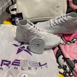 Rebel white revolution iced edition